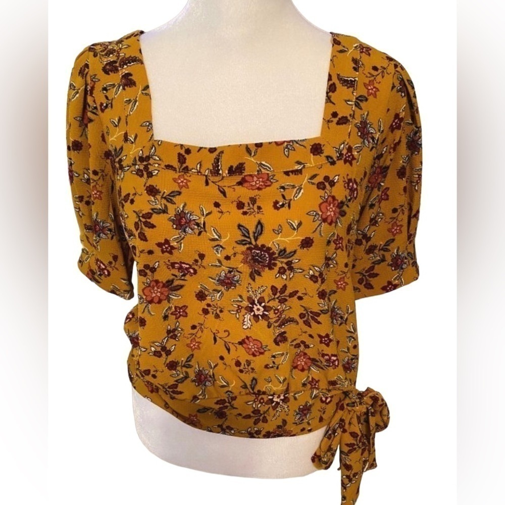 Lily White Floral Blouse Size S